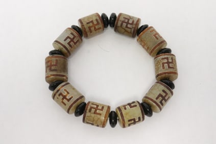 Bracelet with dzi bead like beads