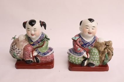 Pair Chinese vintage porcelain figures