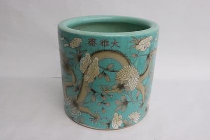 Large Chinese famille rose porcelain brush holder