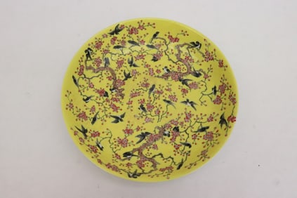 Chinese yellow background porcelain plate
