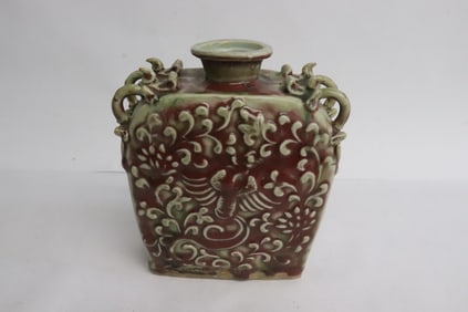Fine Chinese red and white porcelain flask