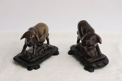 Pair Chinese vintage shoushan stone carved pigs