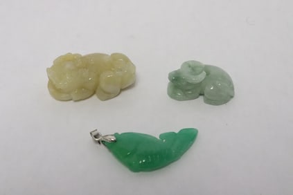 3 jade/jadeite carved ornaments