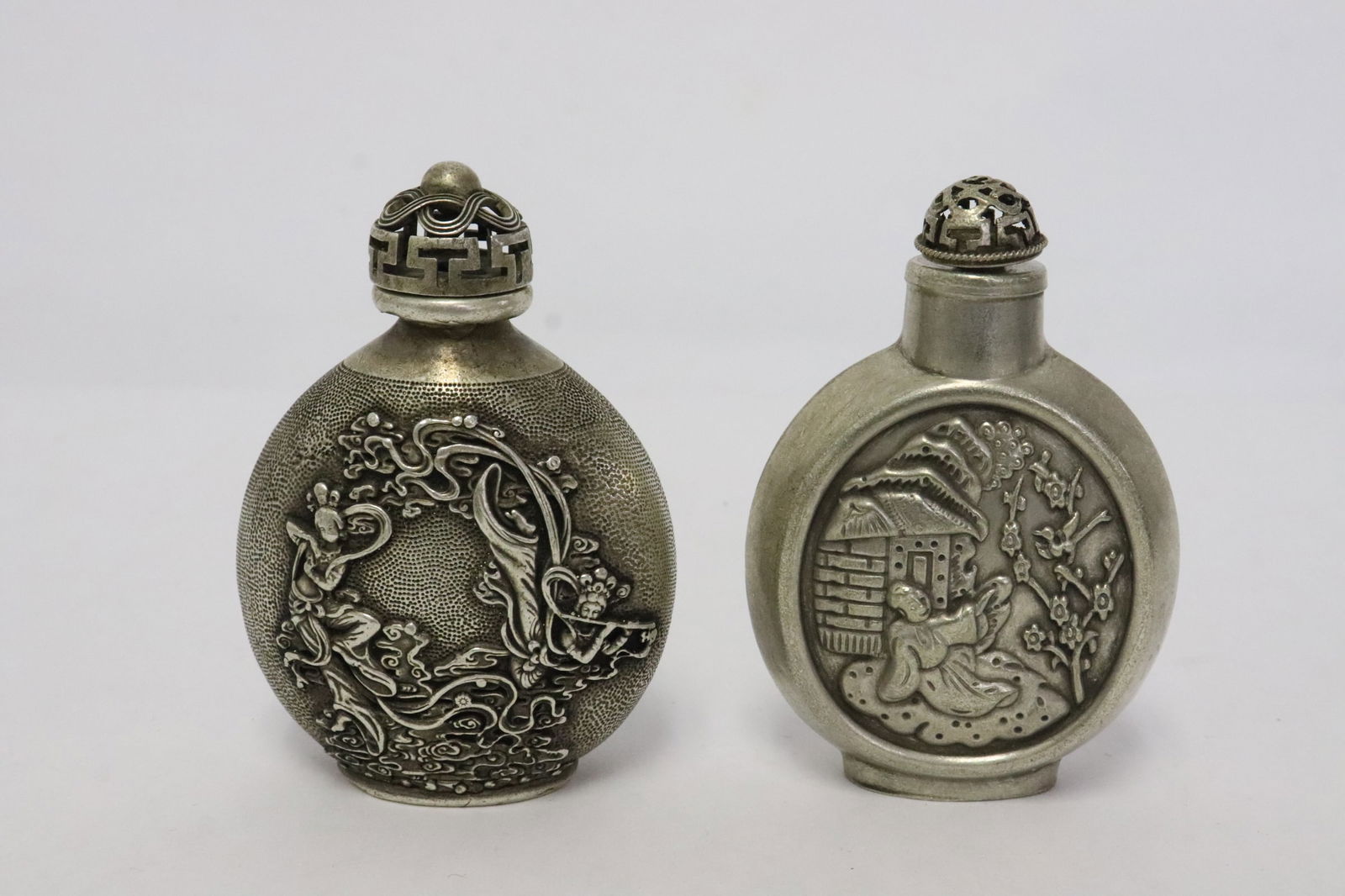 2 white metal snuff bottles (1 of 10)