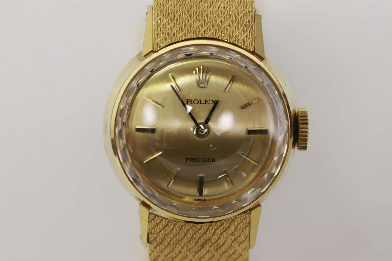 Lady's 18K Rolex wrist watch w/ 18K original band