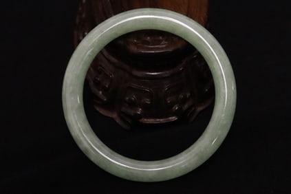 apple green jadeite bangle w/ GIA certificate