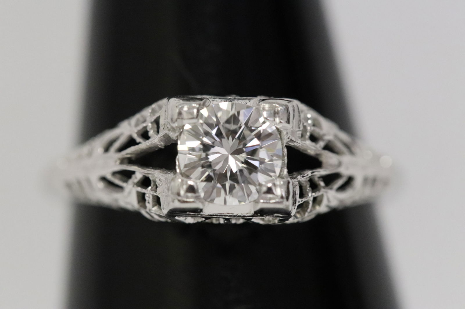 Art deco 18K filigree diamond ring w/ GIA certificate (1 of 10)