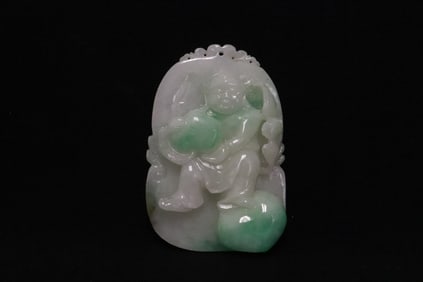 Chinese jadeite carved pendant