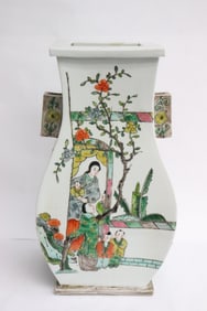 Chinese famille rose porcelain jar