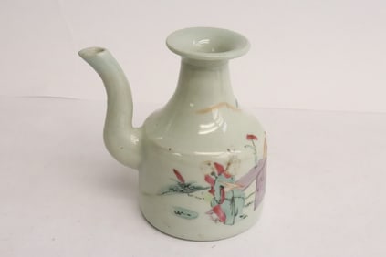 A late 19th century famille rose wine server