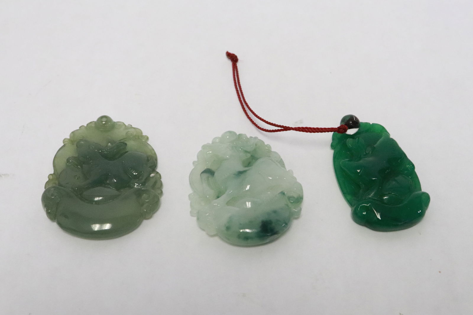 3 jadeite like stone carved ornaments (1 of 10)