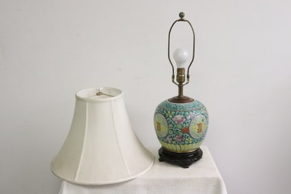 Chinese 19th/20th c. porcelain jar, made as a lamp