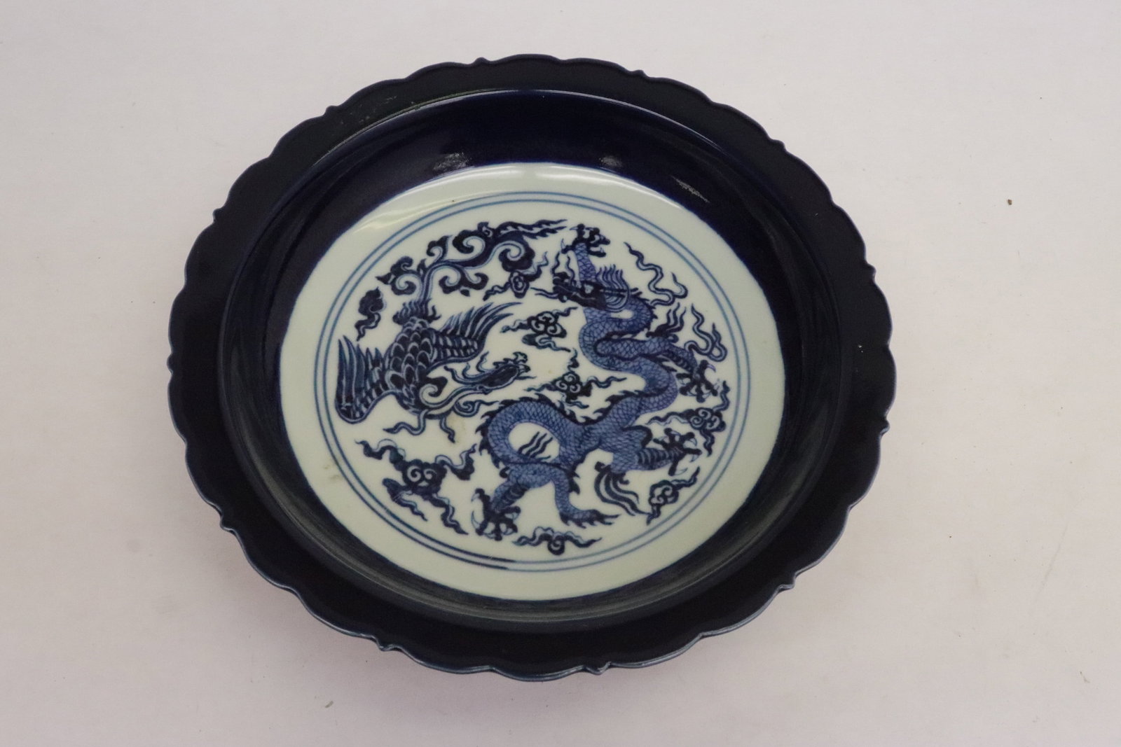 Chinese blue and white porcelain plate: Chinese blue and white porcelain plate, 1.95"x8.7"dia