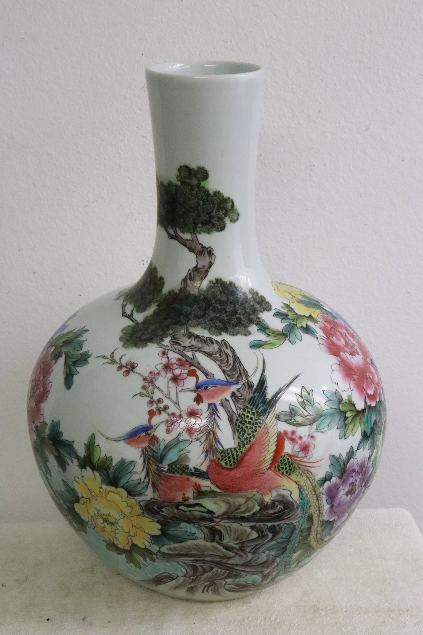A massive Chinese famille rose bottle vase: A massive Chinese famille rose porcelain bottle vase, 21"x14.5"dia