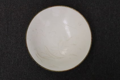 Song style white porcelain bowl