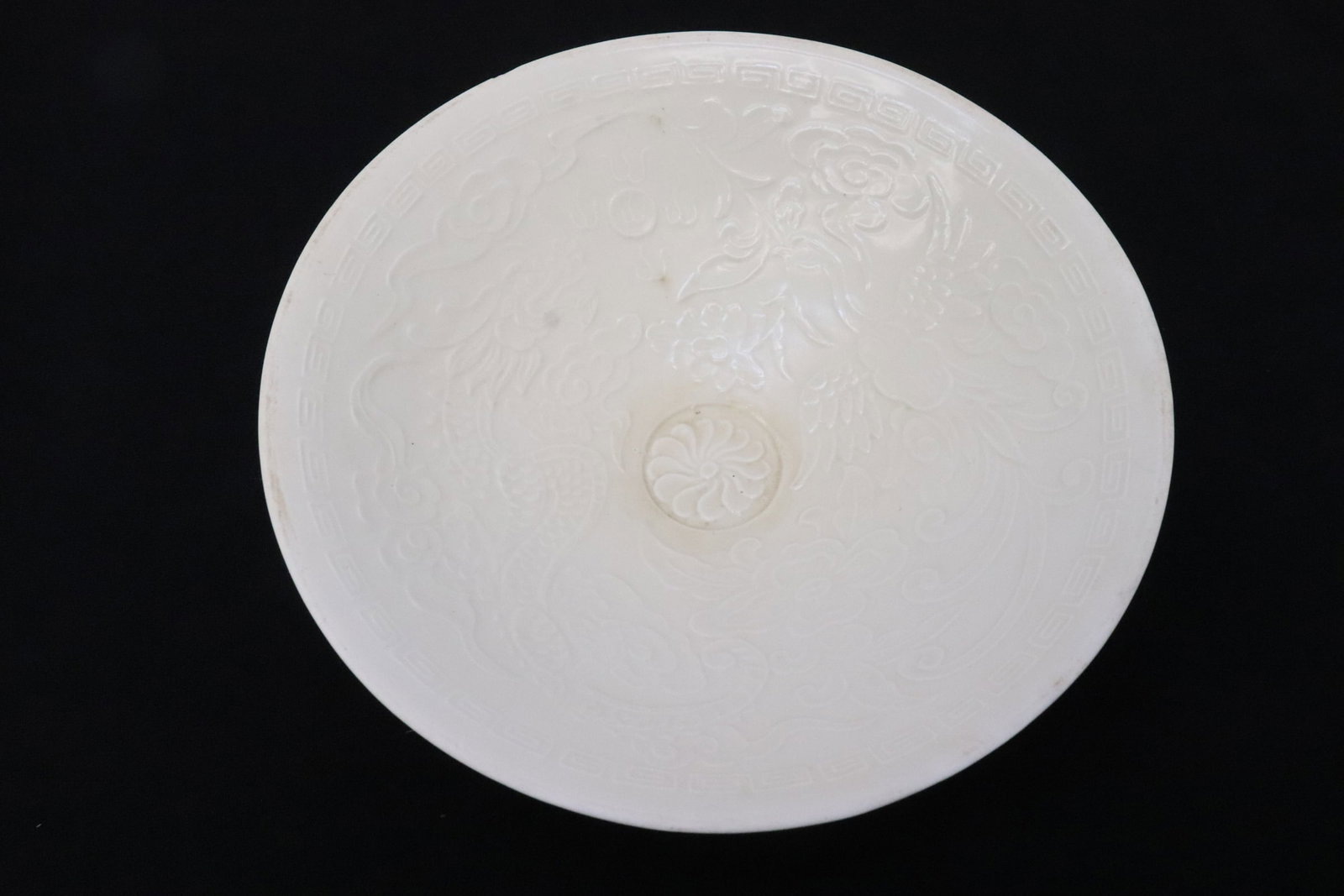 A Song style white porcelain bowl: A Song style white porcelain bowl, 2.35"x8.15"dia