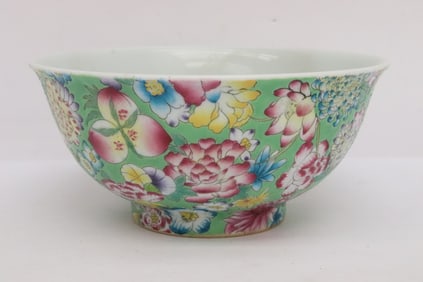 Fine famille rose porcelain bowl