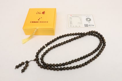 A chenxiang wood bead necklace