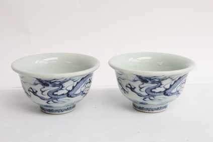 2 blue and white porcelain tea bowls