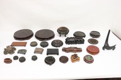 Lot of Chinese wood stands