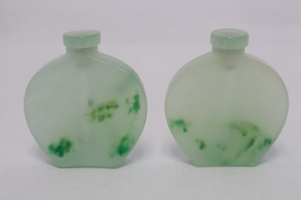 2 snuff bottles