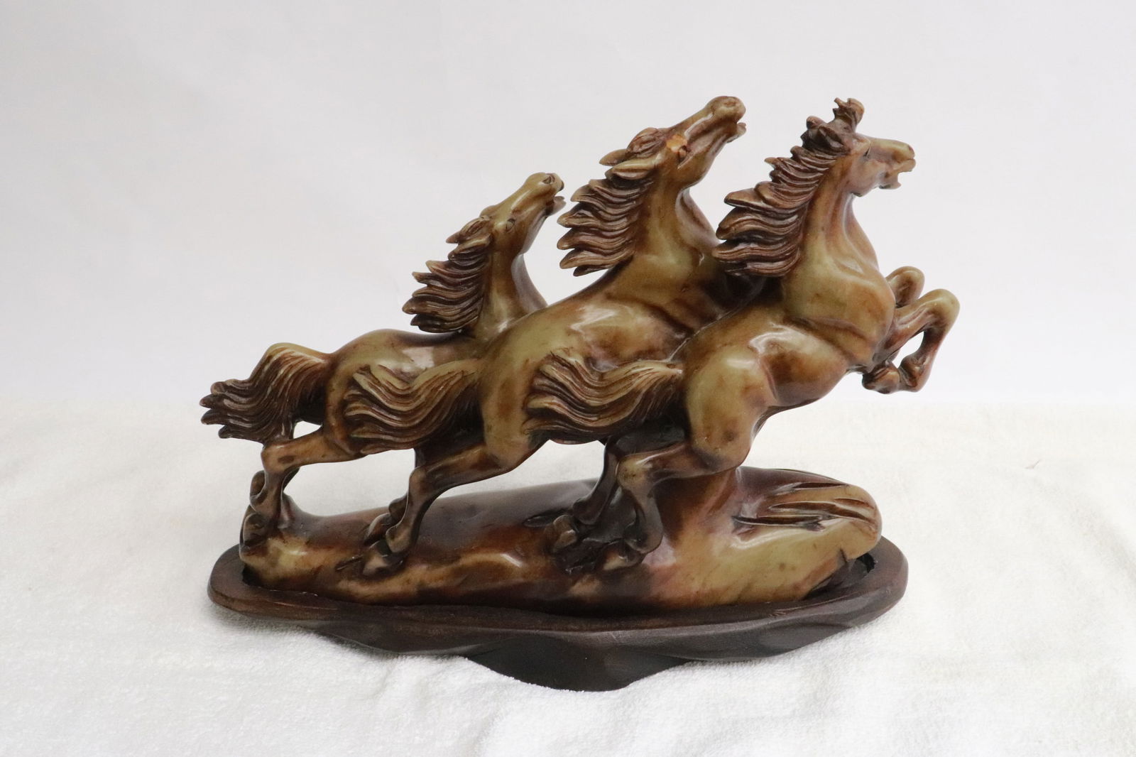 Stone sculpture of horse group (1 of 5)