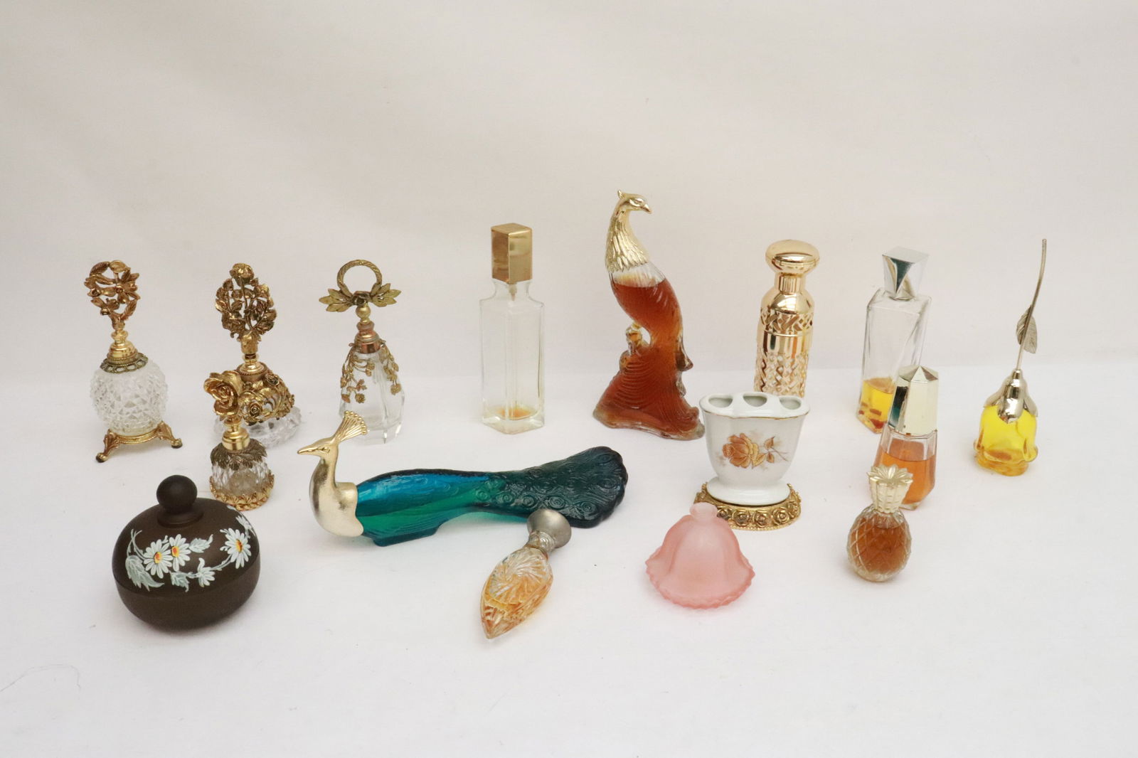 Lot of perfume, and perfume bottles (1 of 10)