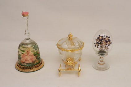 3 decorative table articles