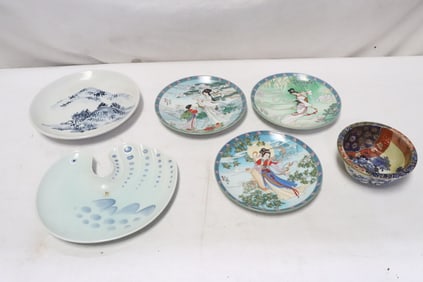 6 pieces Asian porcelain; a bowl and 5 plates