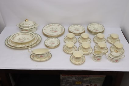 Minton china set in jasmine pattern