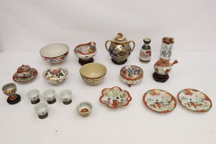 Lot of Japanese kutani pieces and sake set