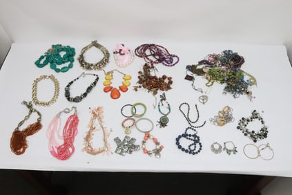 Lot of misc. jewelry