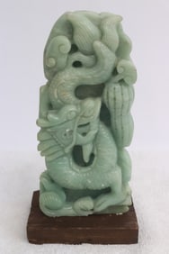 Fine Chinese jadeite carved dragon