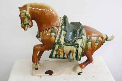 Sancai style horse