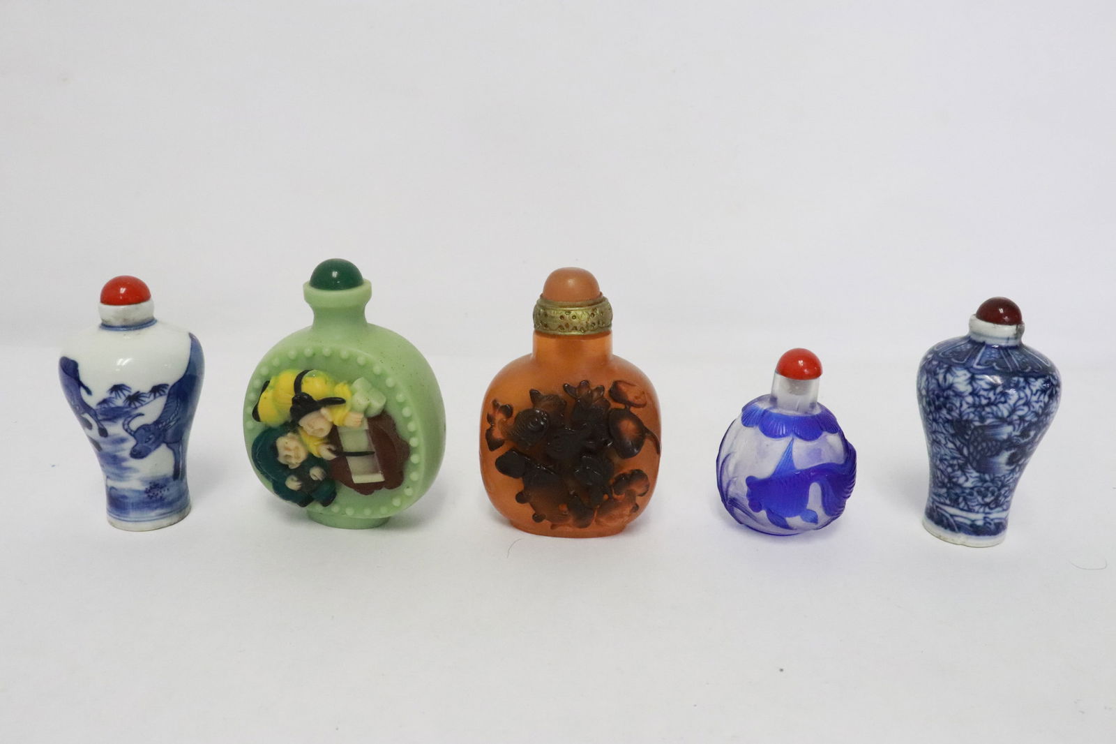 5 snuff bottles (1 of 10)