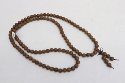 Chenxiang wood bead necklace