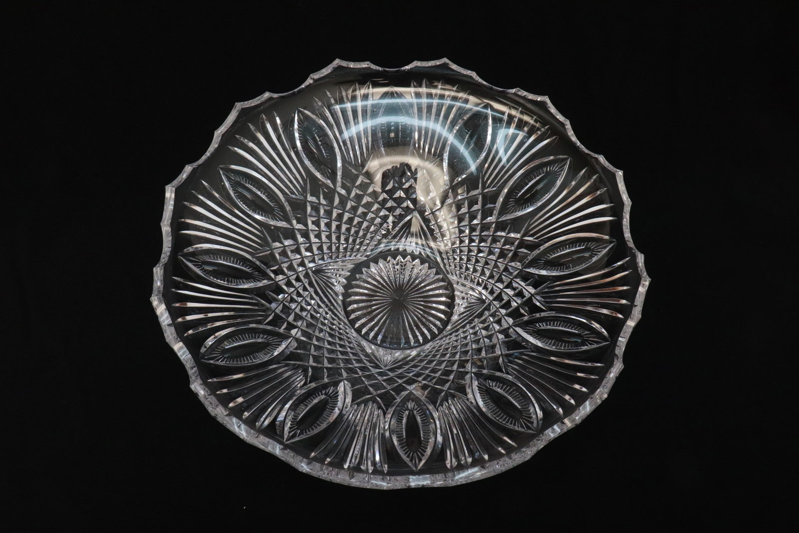 Large Waterford crystal bowl: Large Waterford crystal bowl, 4.2"x12.1"dia