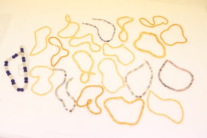 Approx. 18 necklaces