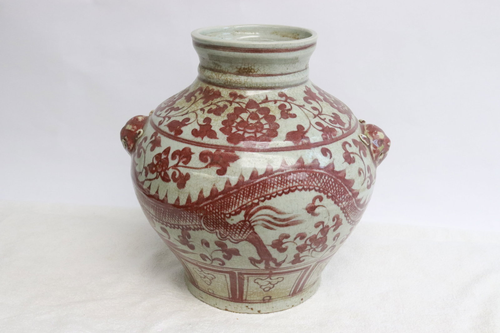 Chinese red and white porcelain jar: Chinese red and white porcelain jar, 10.15"x10.25"x9.35"