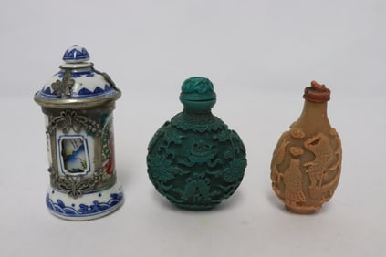 3 snuff bottles