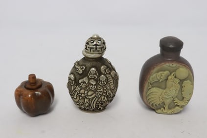 3 snuff bottles