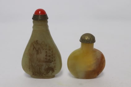 2 snuff bottles