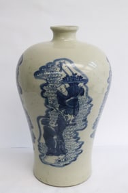 Fine Chinese blue and white porcelain meiping