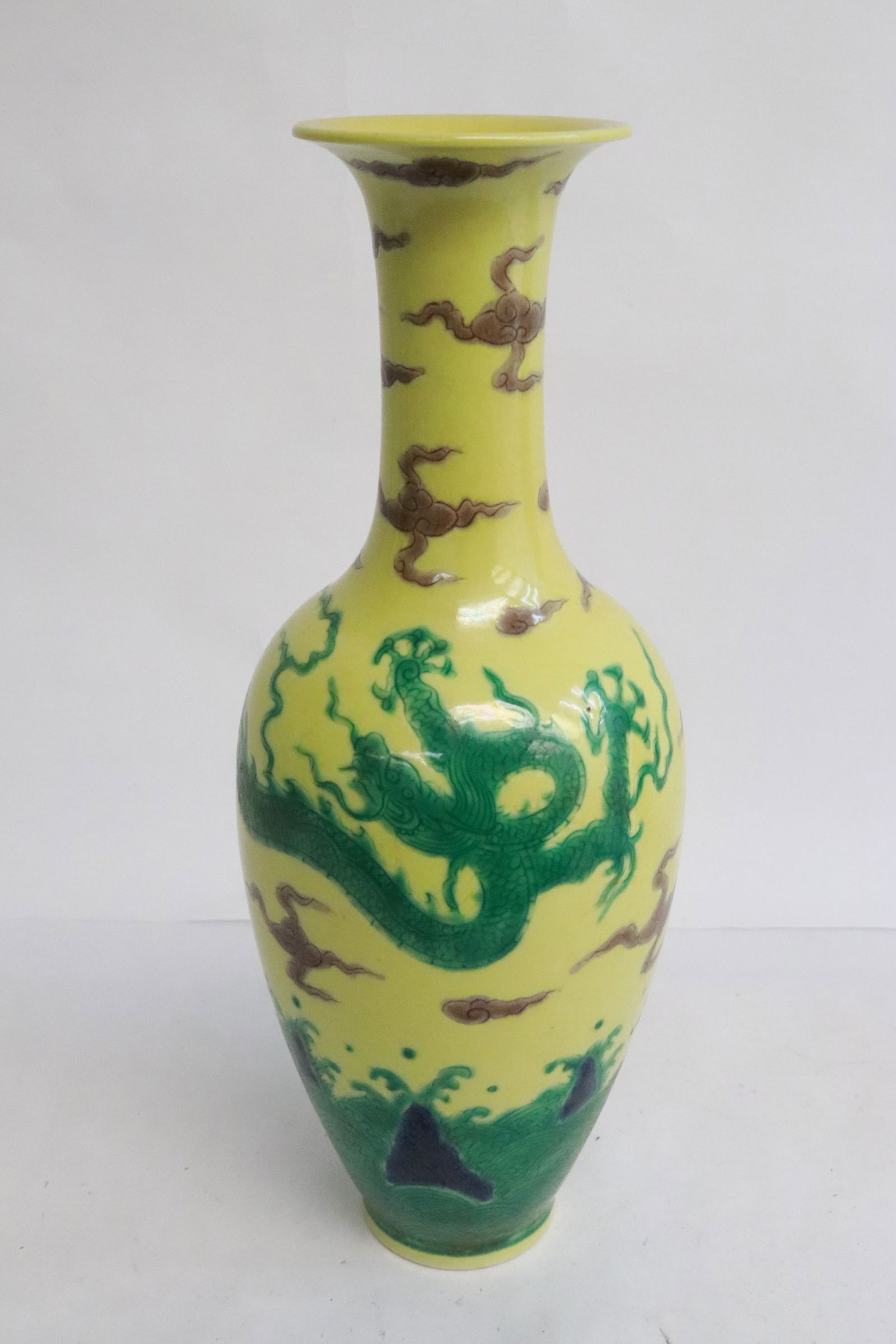 Chinese yellow background famille rose porcelain vase: Chinese yellow background famille rose porcelain vase, 9.6"x3.7"dia