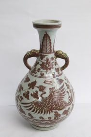 Fine Chinese red and white porcelain jar