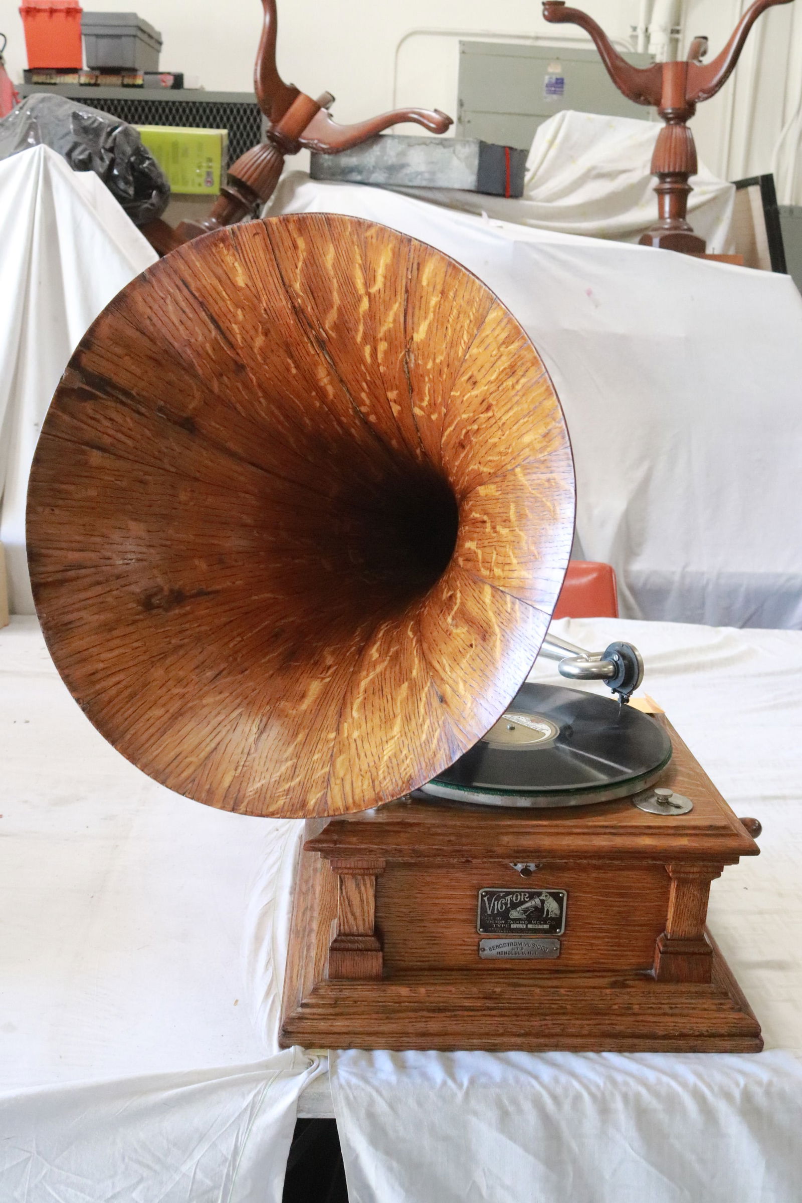 Victorian oak cased Victrola with wood horn: A rare Victorian oak cased Victrola (37"x18.3"x24") with wood horn (18"x18.3"dia)