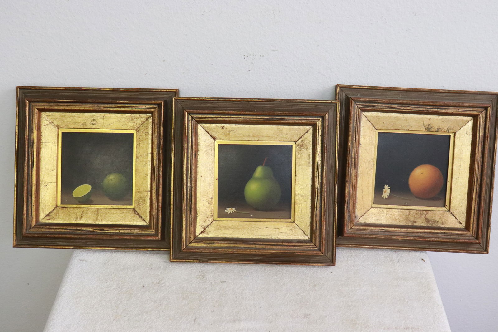 3 oil on panel paintings attributed to Frank Whipple: 3 oil on panel paintings "still life", attributed to Frank Whipple (1923-2016), 4.7"x4.7" ea (10.5"x10.5"x1.6" ea)