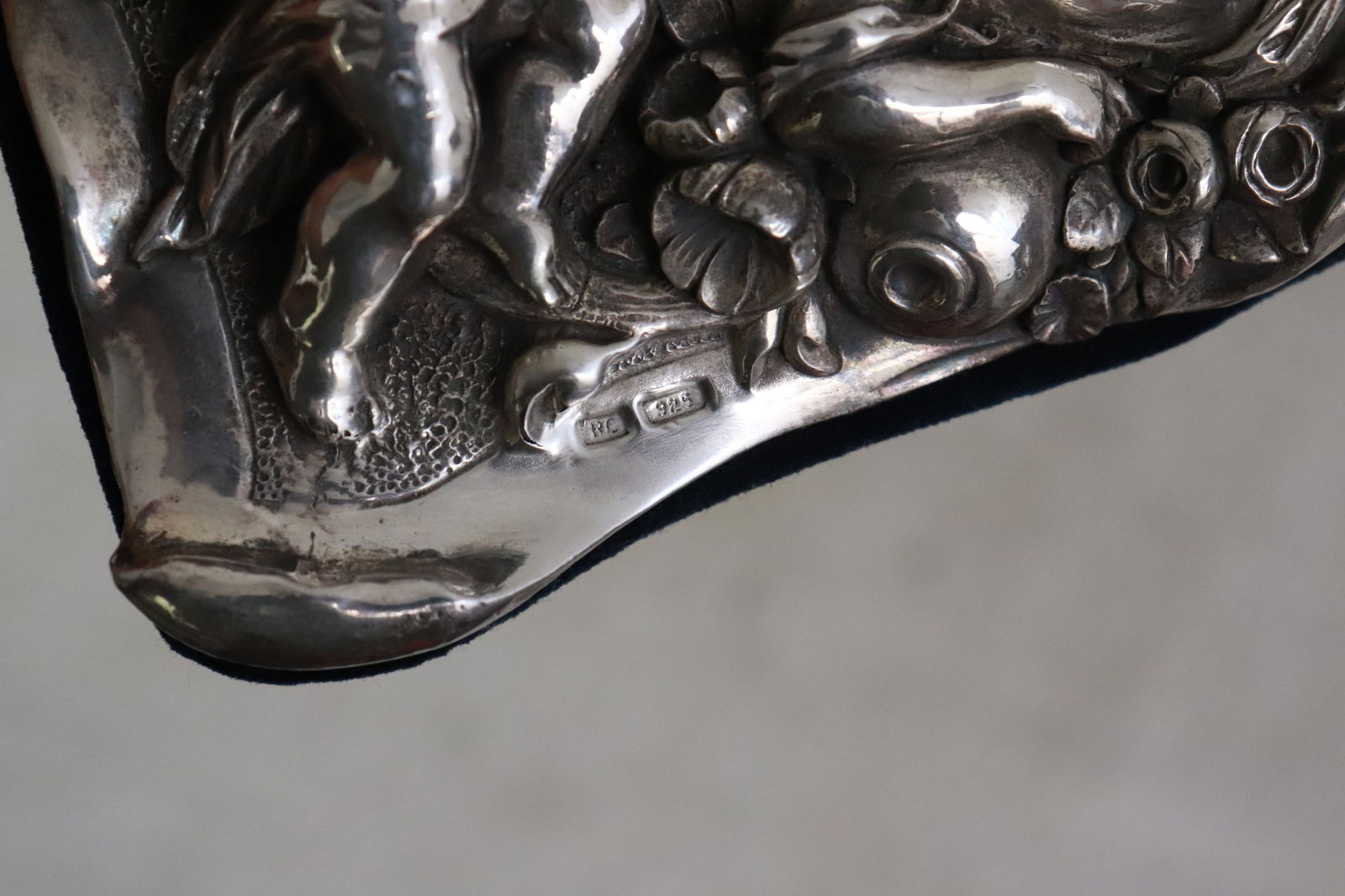 Magnificent sterling silver picture frame - 7