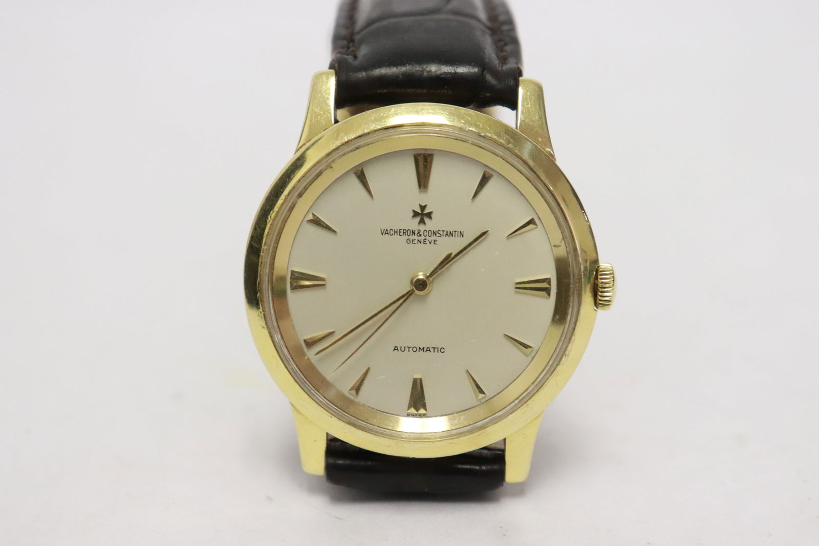 18K Y/G men's Vacheron Constantin wrist watch: 18K Y/G men's Vacheron Constantin wrist watch with leather band, ref # 6378, serial # 375276