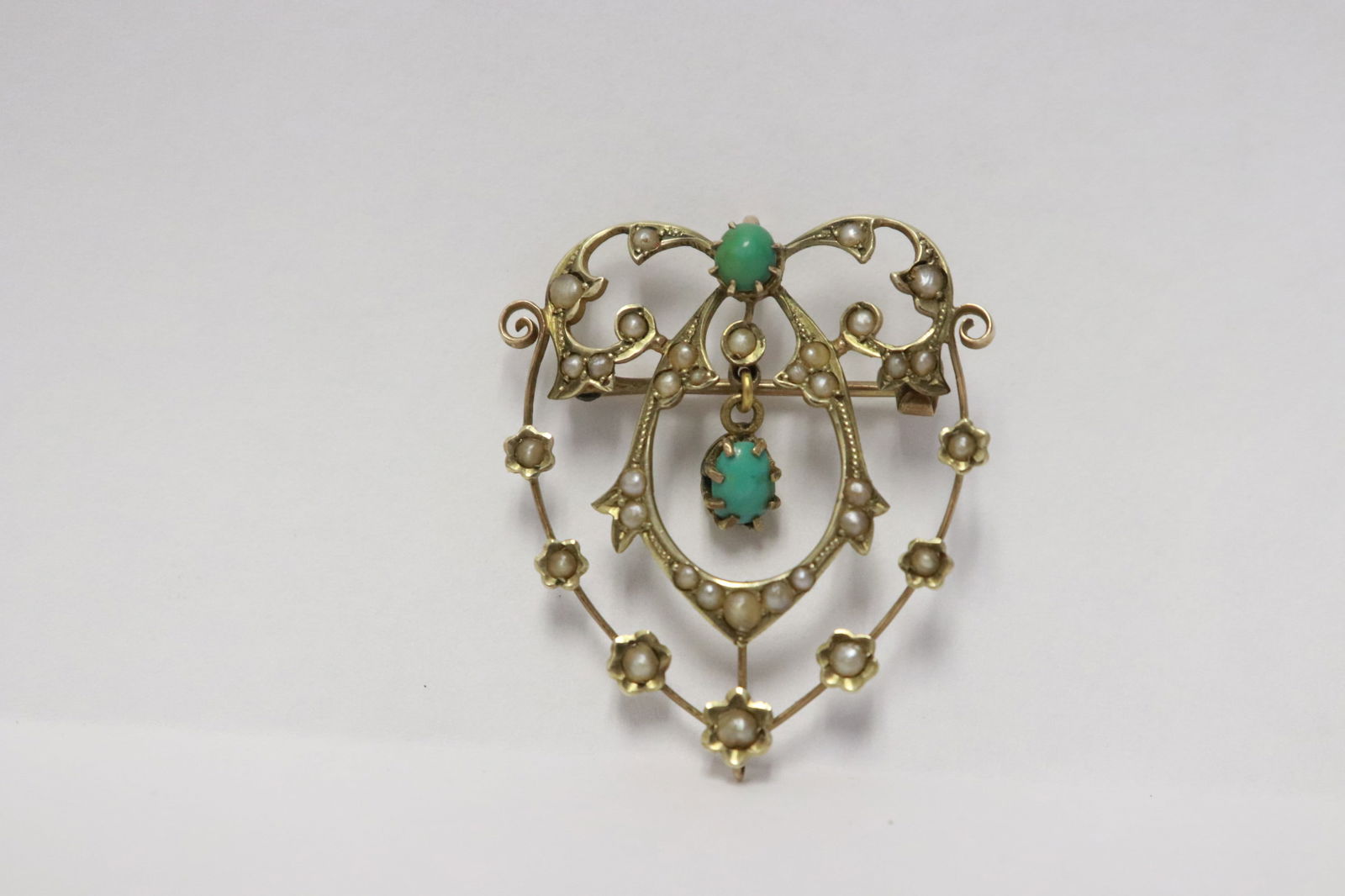 Victorian 9K Y/G pendant w/ seed pearl & Persian turquoise: Beautiful Victorian 9K Y/G heart shape pendant (1.35"x1.25") set with seed pearl and Persian turquoise, wt. 3.3gm